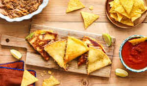 Quesadillas cheesy au pulled pork & guacamole